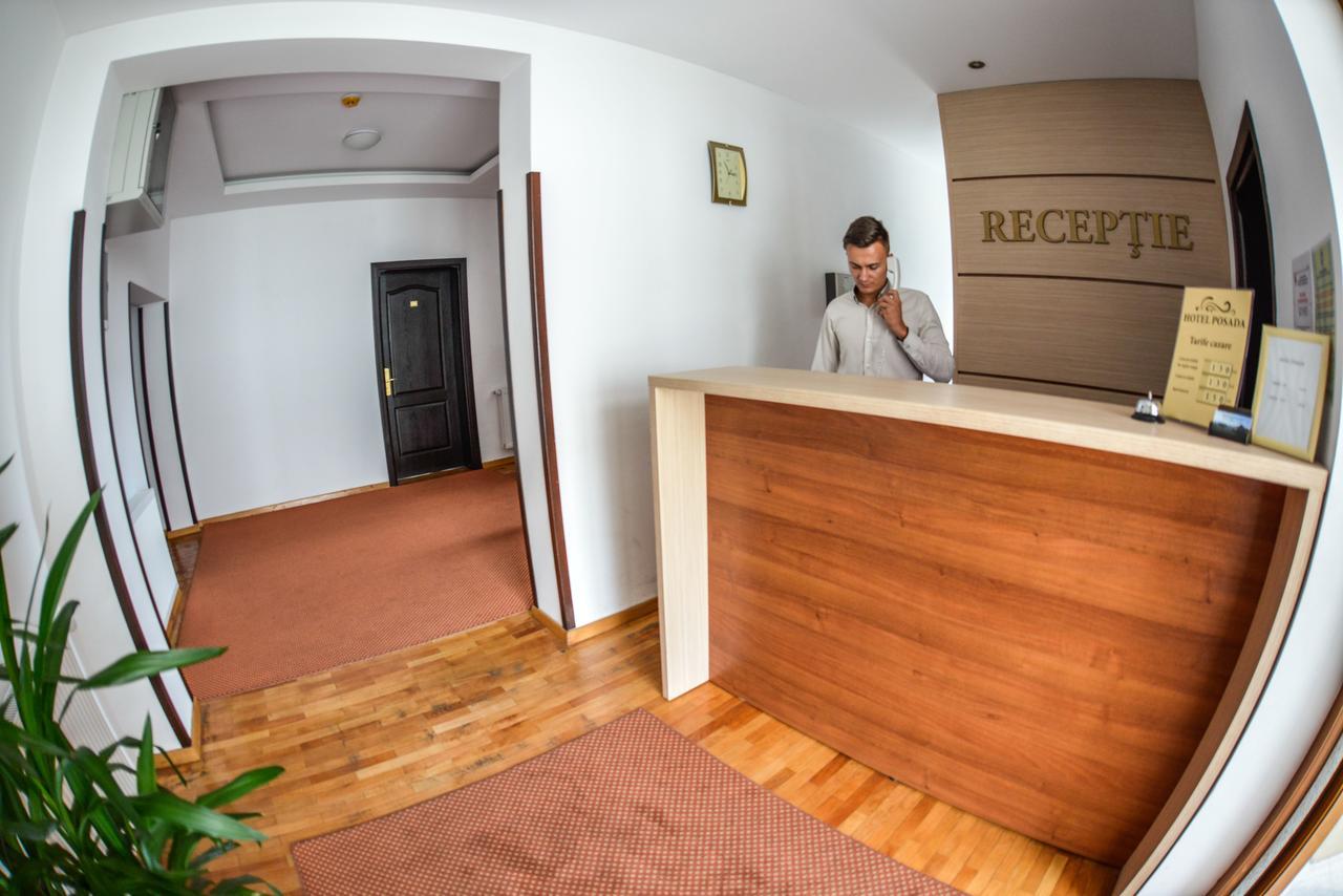 Hotel Posada Рымнику-Вылча Экстерьер фото