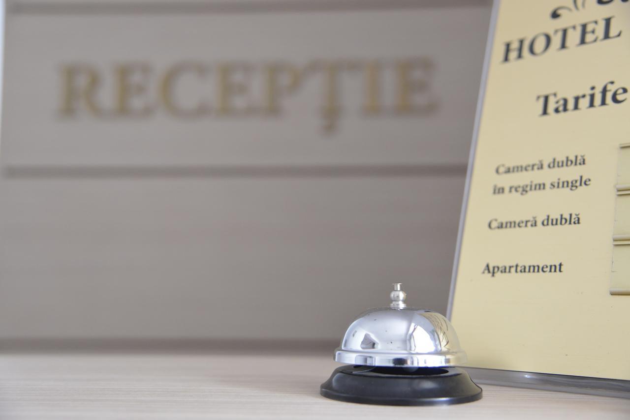 Hotel Posada Рымнику-Вылча Экстерьер фото