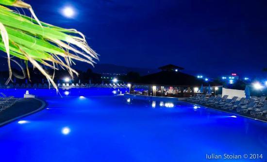 Hotel Posada Рымнику-Вылча Экстерьер фото